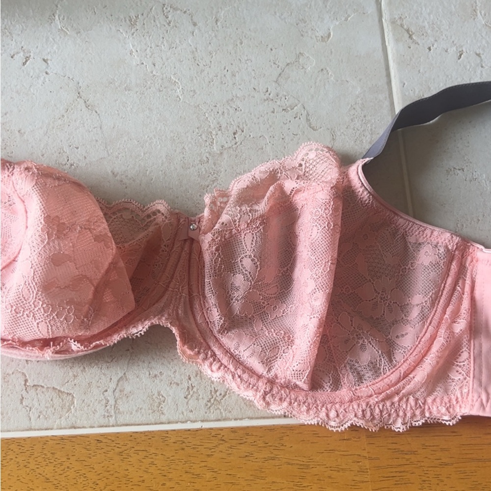 Freya Lace Underwire Bra in Soft Pink